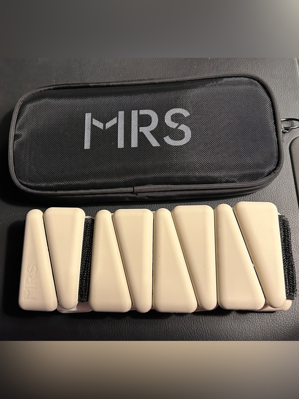 Set of 2 - 1 lb. weights ankle wrist (2 lbs. total) in carry case Exercise NEW